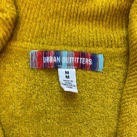 Urban Outfitters Chartreuse Terry Cloth Shortsleeve Button Up Top Medium - Picture 6 of 8